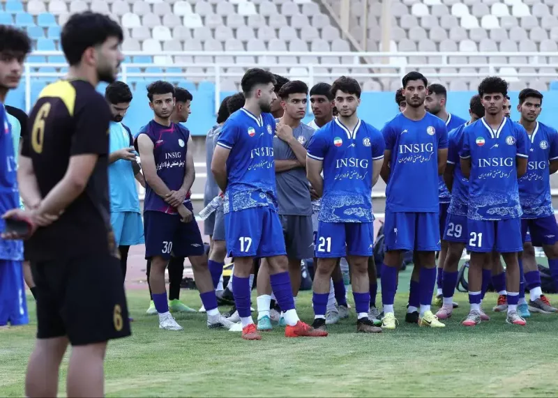 توافق استقلال خوزستان با پنج بازیکن جدید 