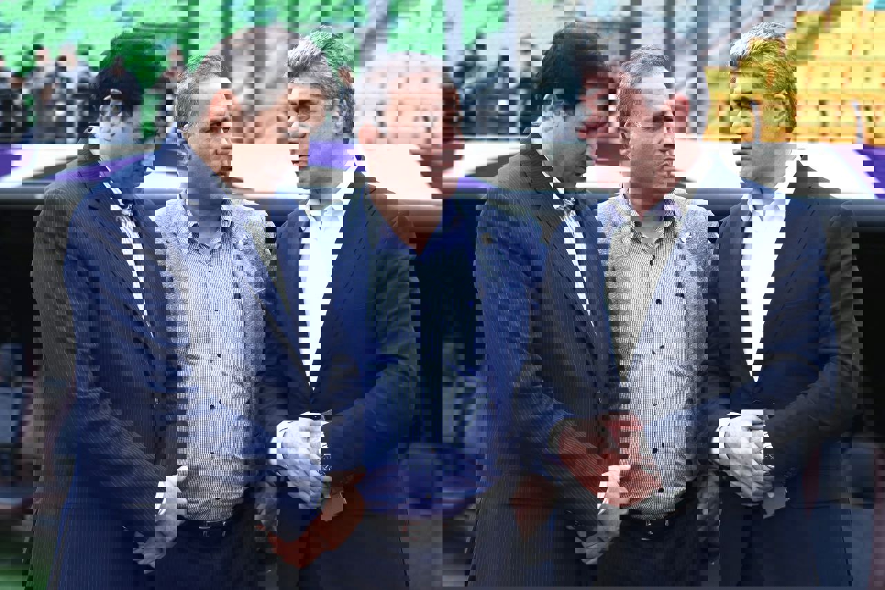 2208415