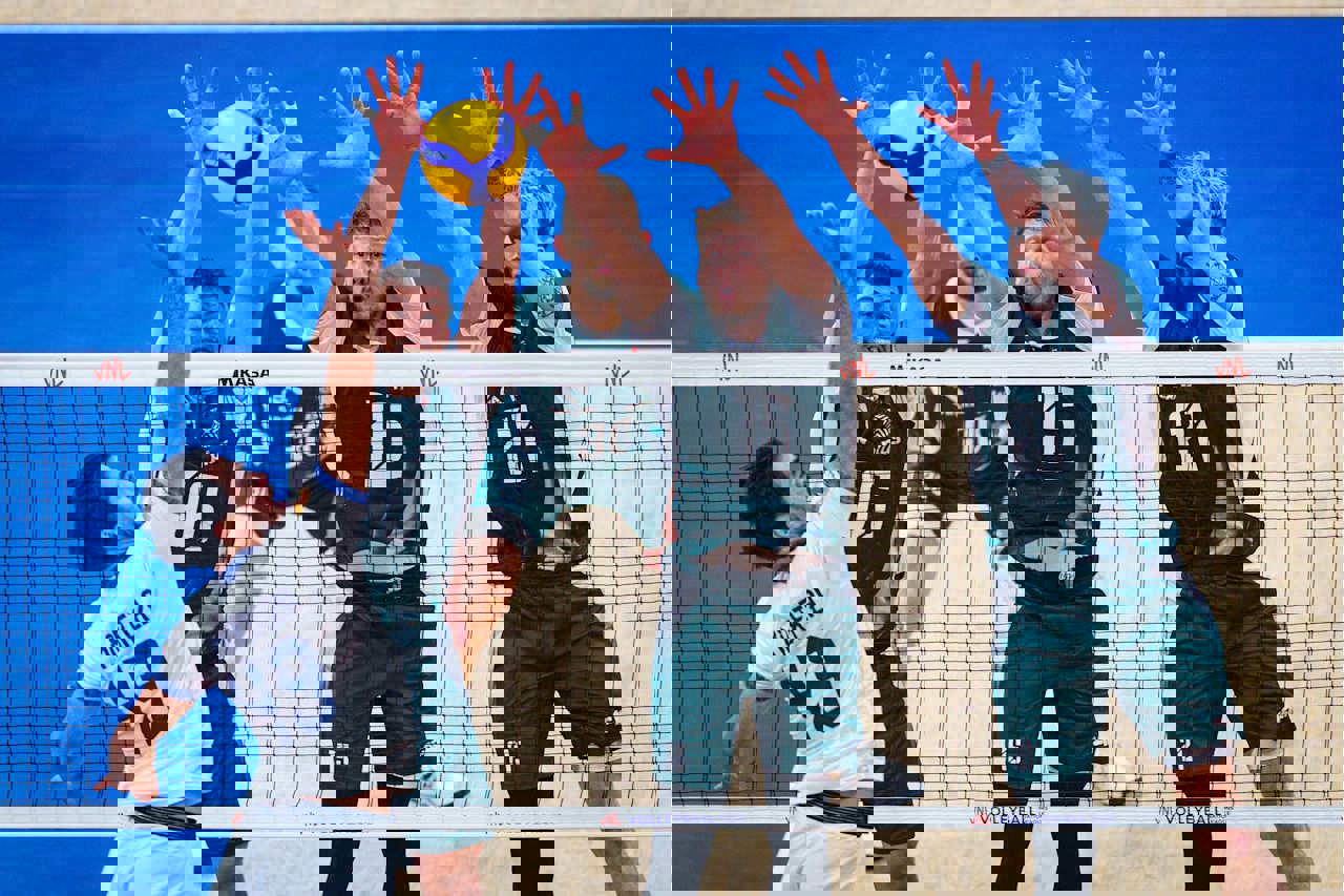 2208636