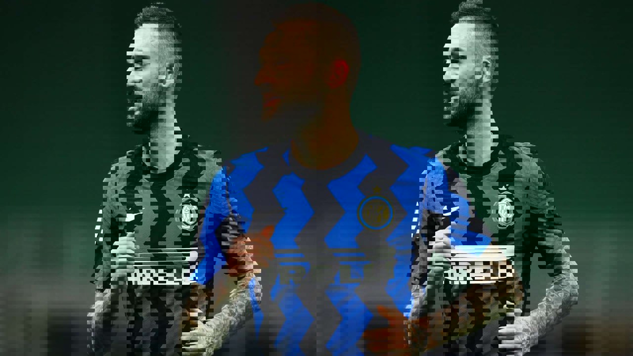 2208703