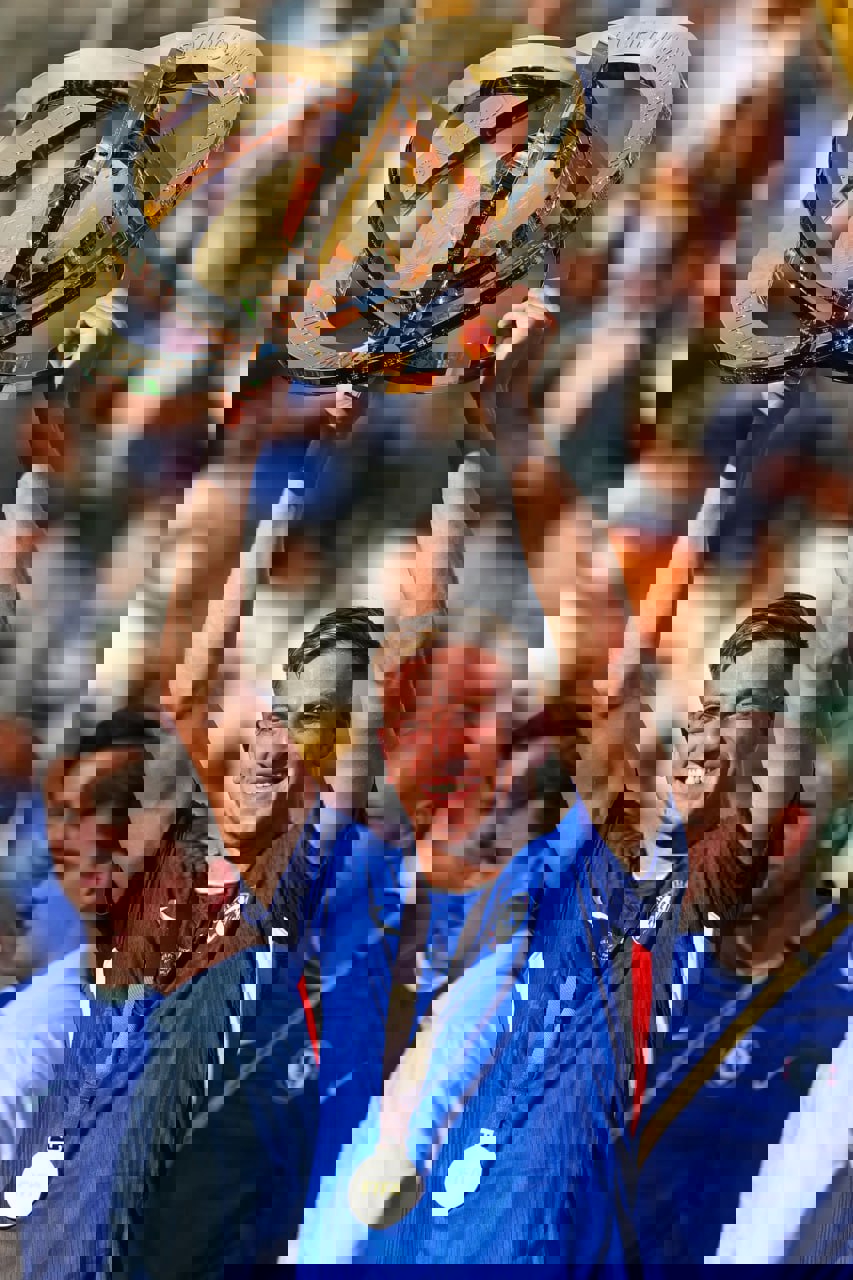 2208711
