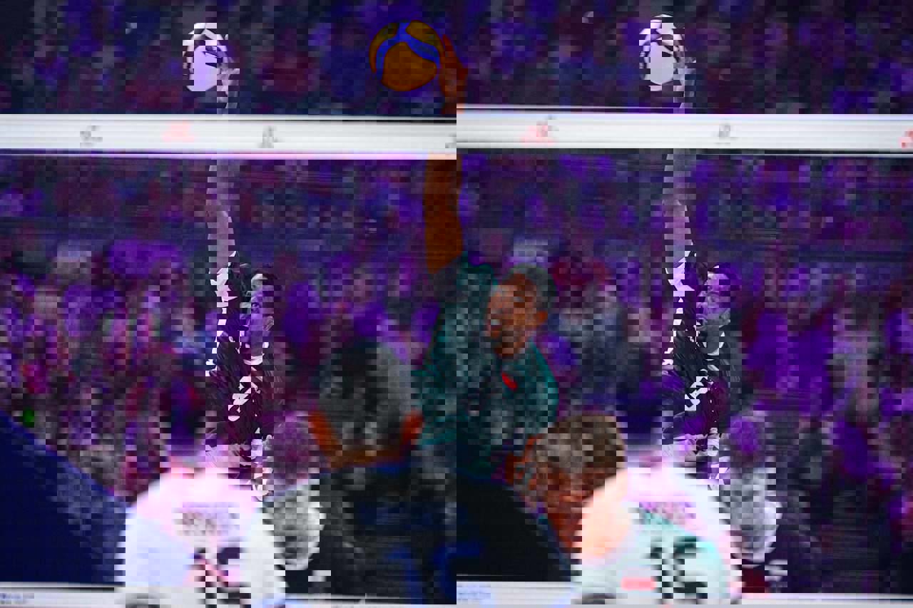 2208684