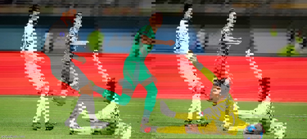 2208809