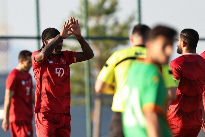 تمرین پرسپولیس تعطیل شد: بازار و گشت شهری!