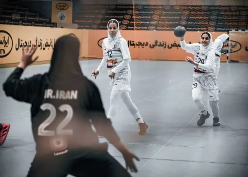 توقف دختران هندبال برابر مدافع عنوان قهرمانی