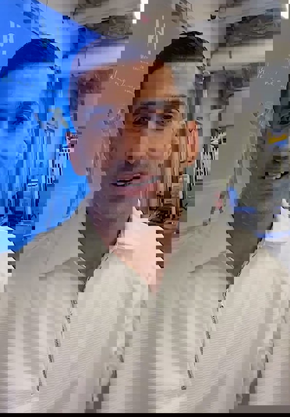 2209561