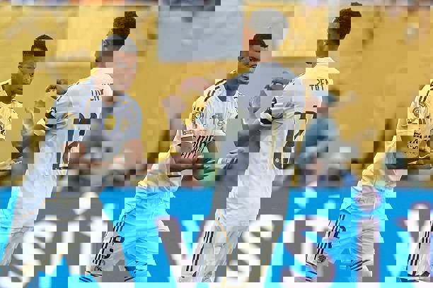 2209588