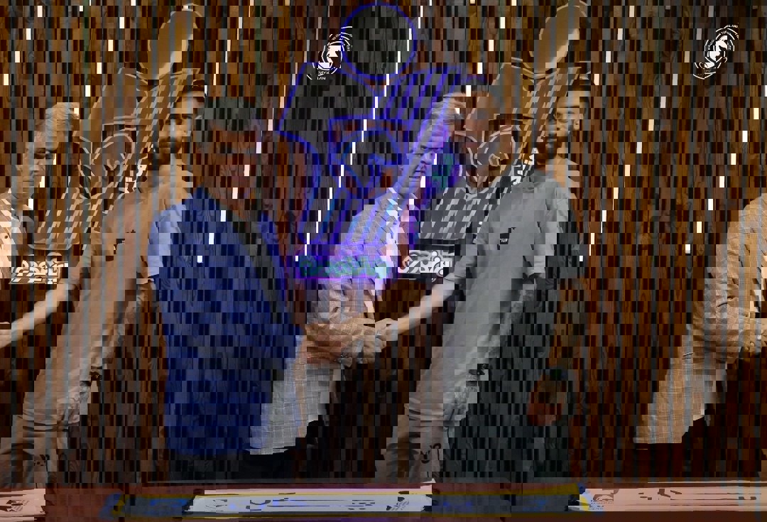 2209768