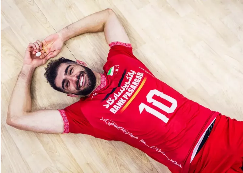 یک بازیکن غیرعادی در ترکیب والیبال ایران!
