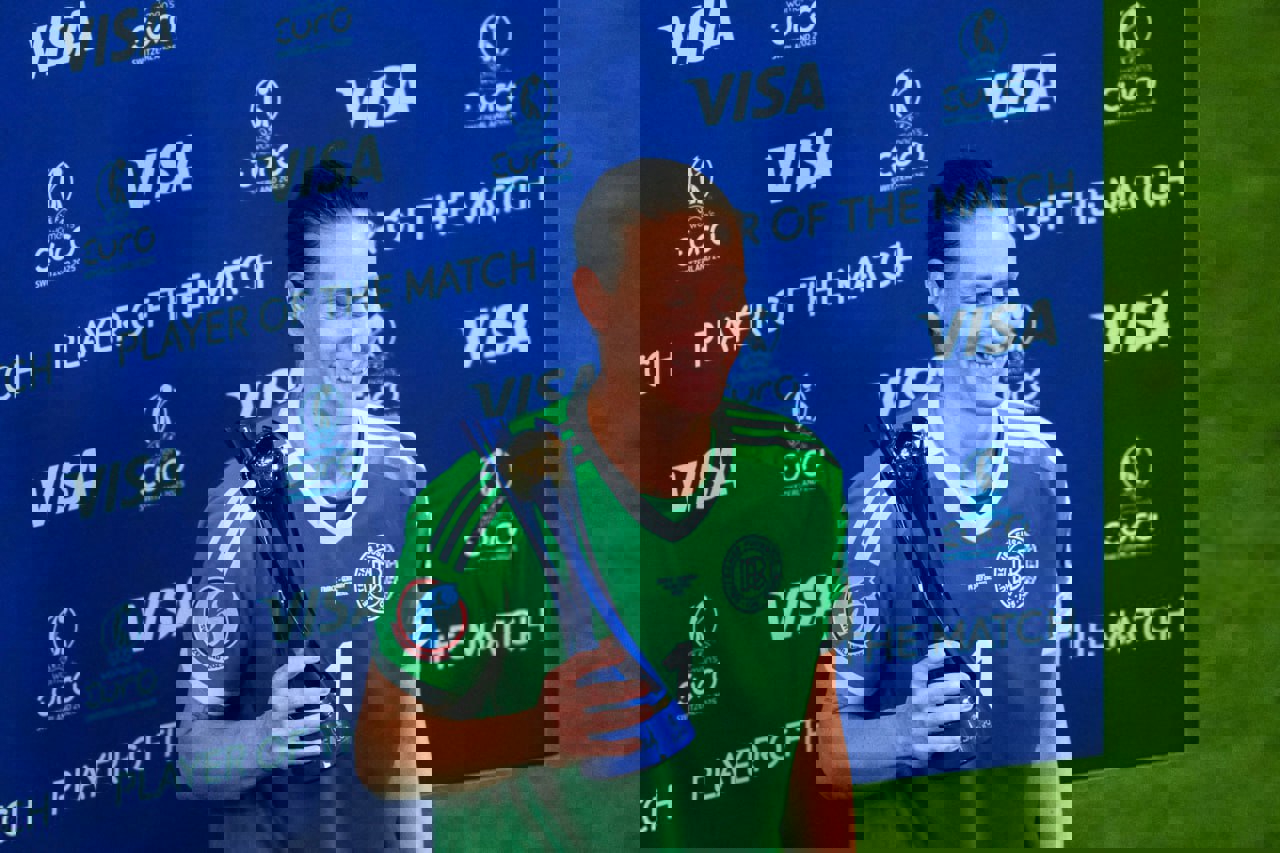 2209881