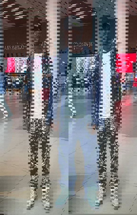 2210085