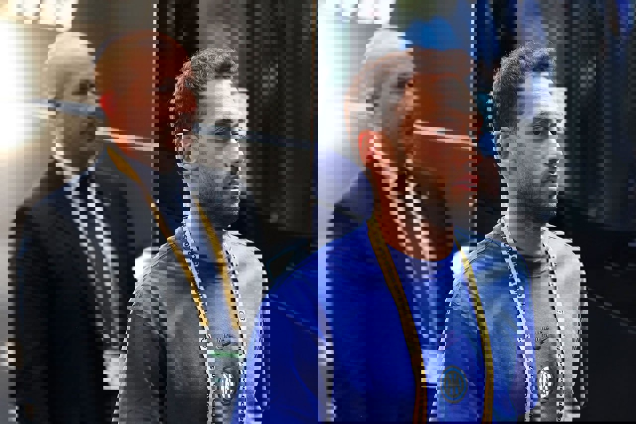 2210169