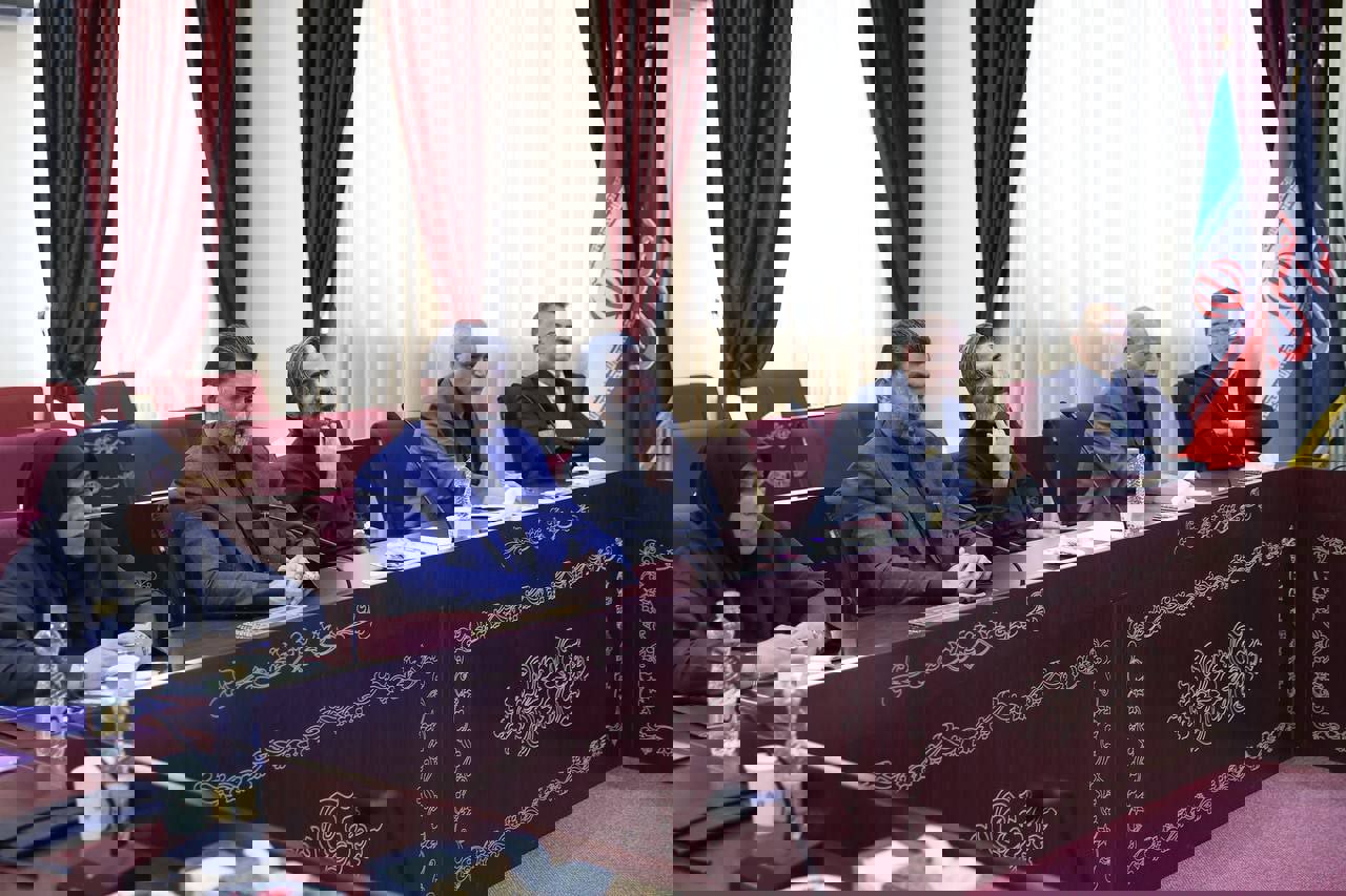 2210305