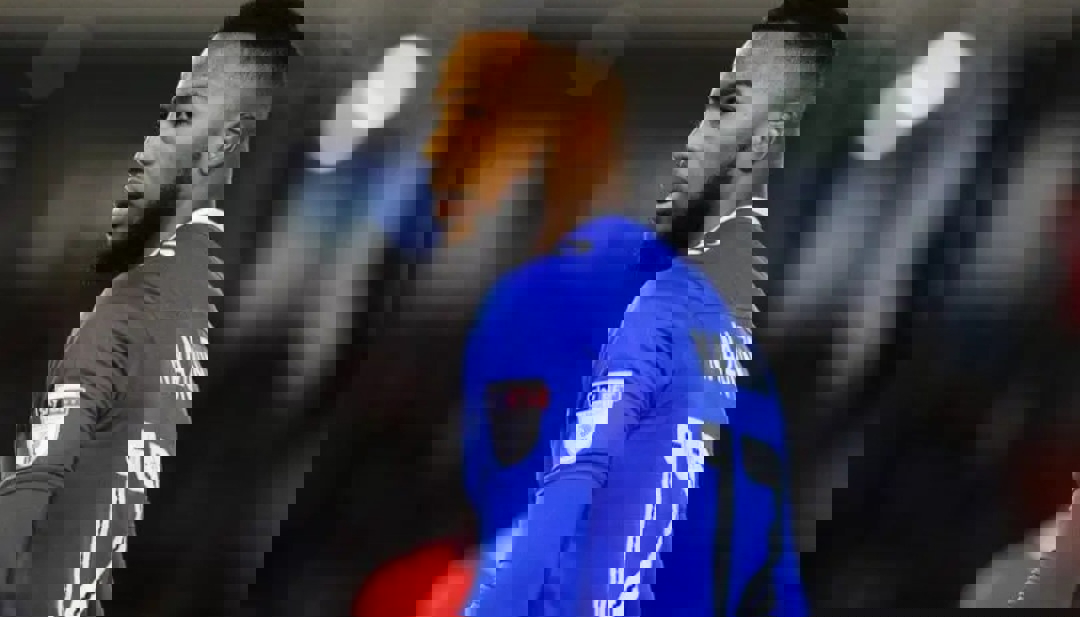 2210557