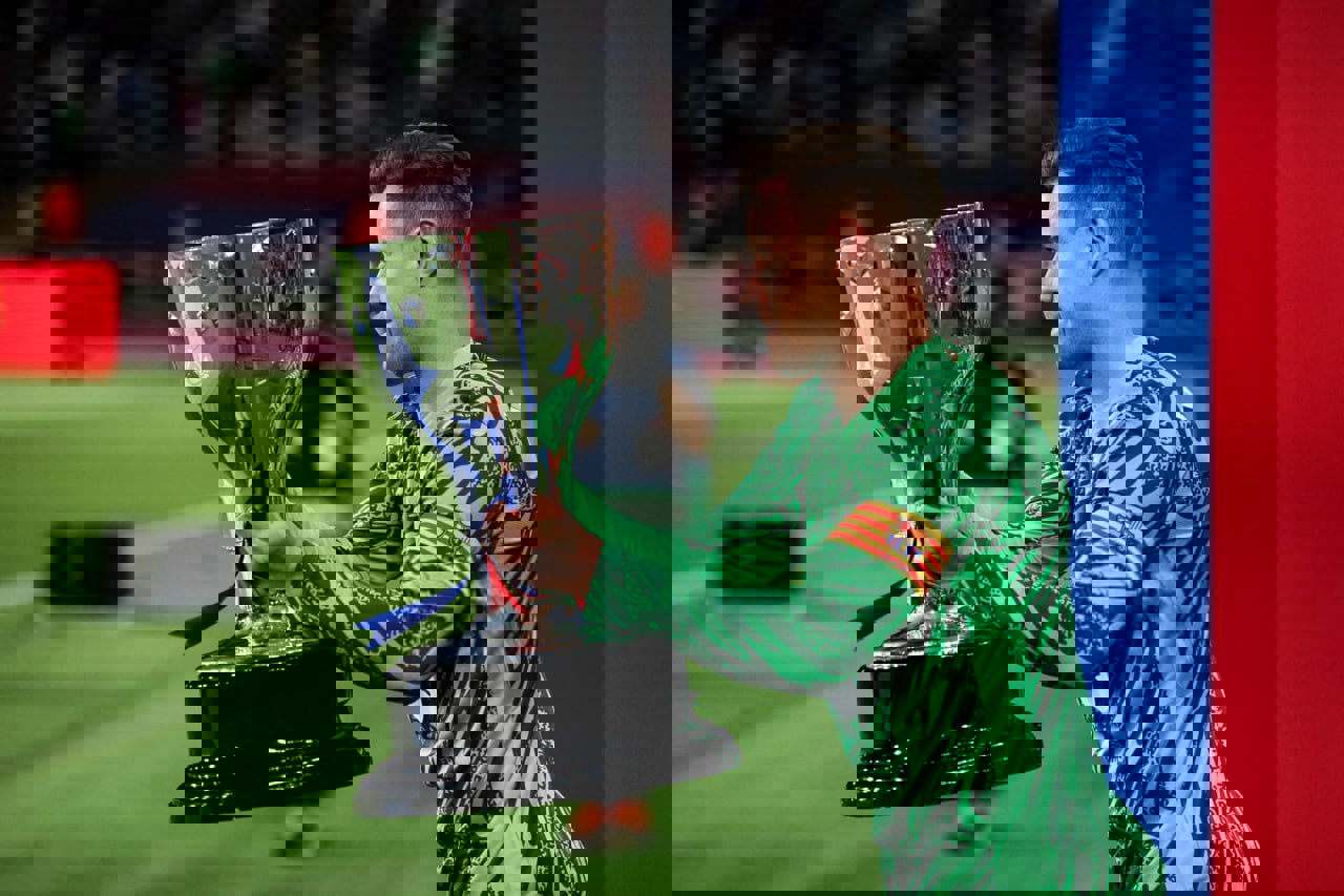 2211021
