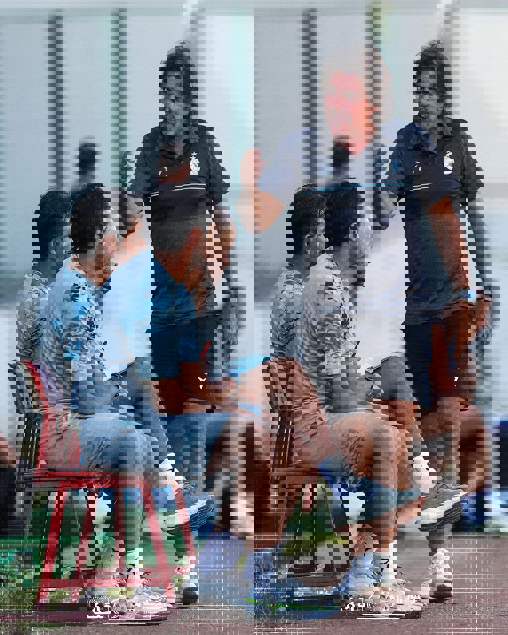 2210829