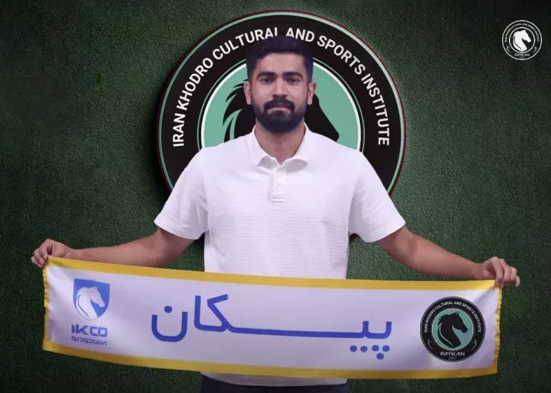 هافبک جوان پیکان سه ساله تمدید کرد(عکس)