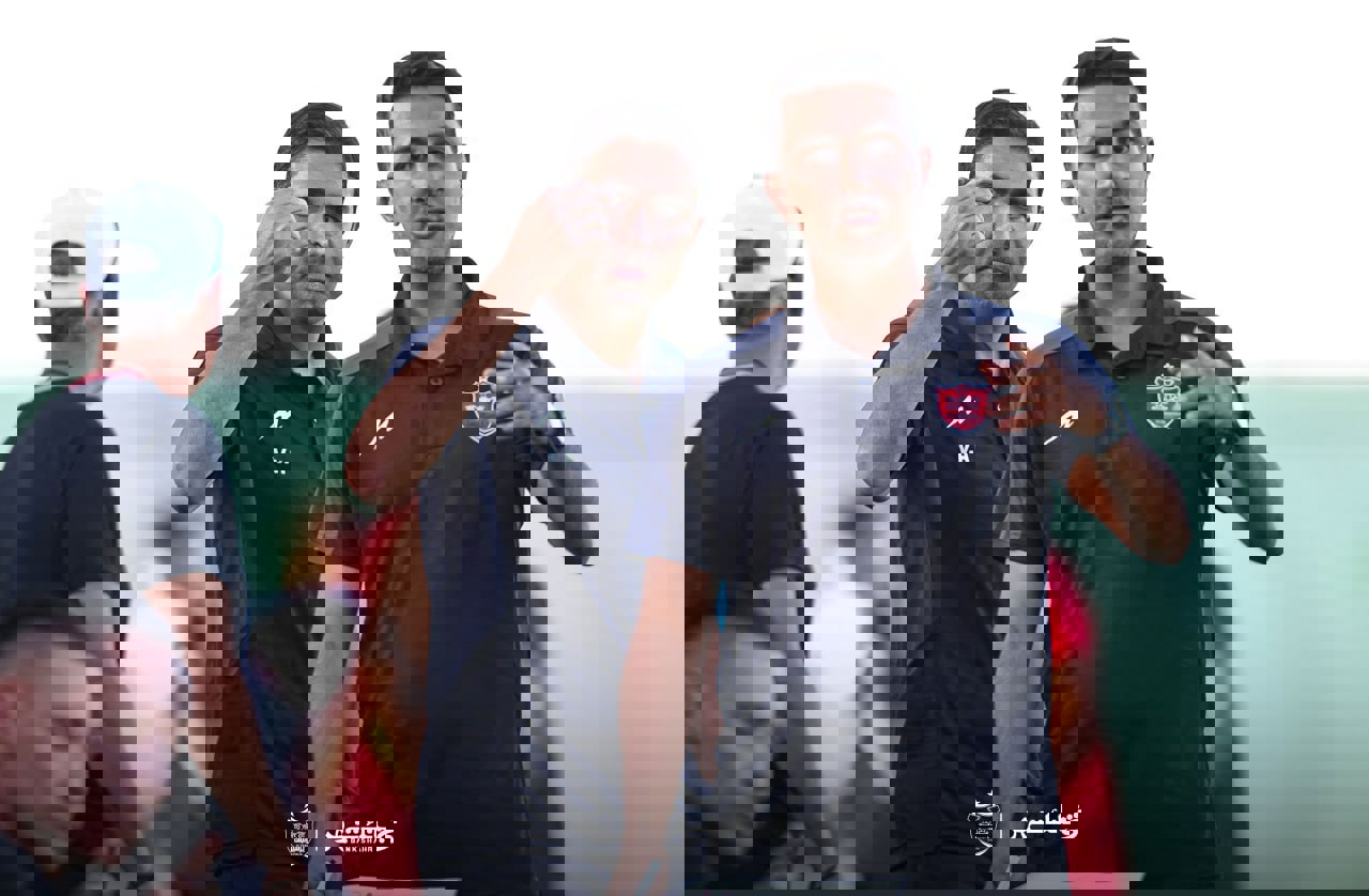 2210933