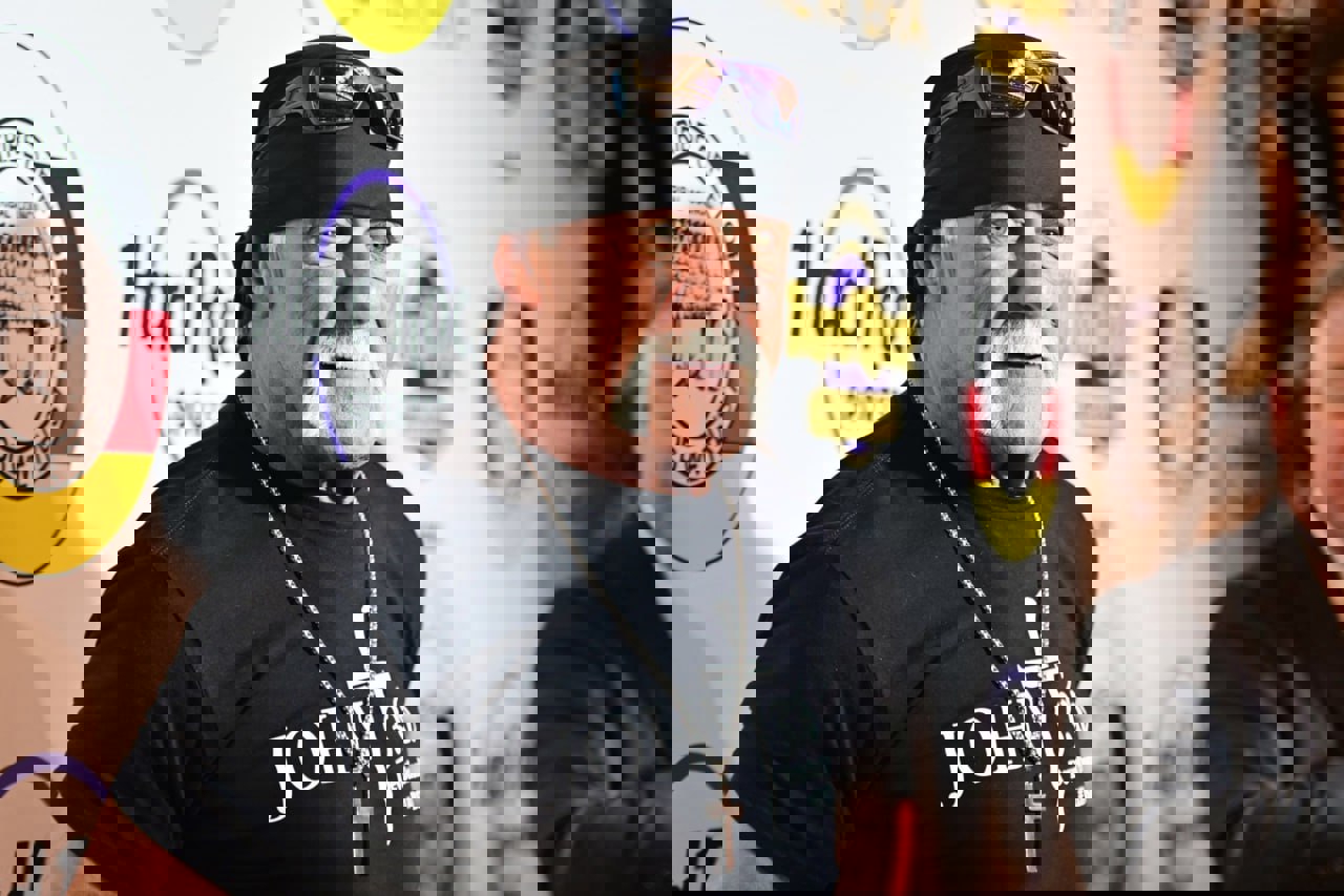 2211034