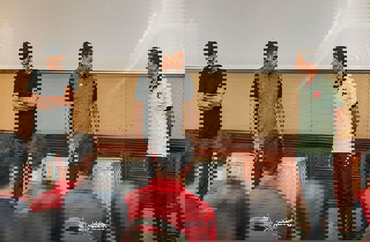 2211233
