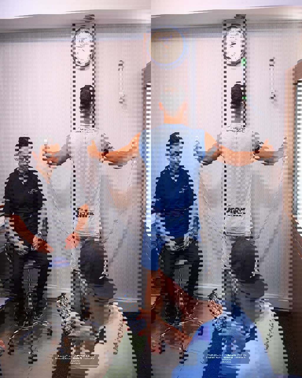 2211100