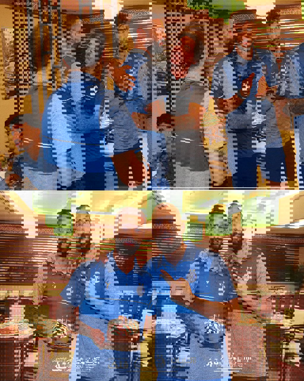 2211558