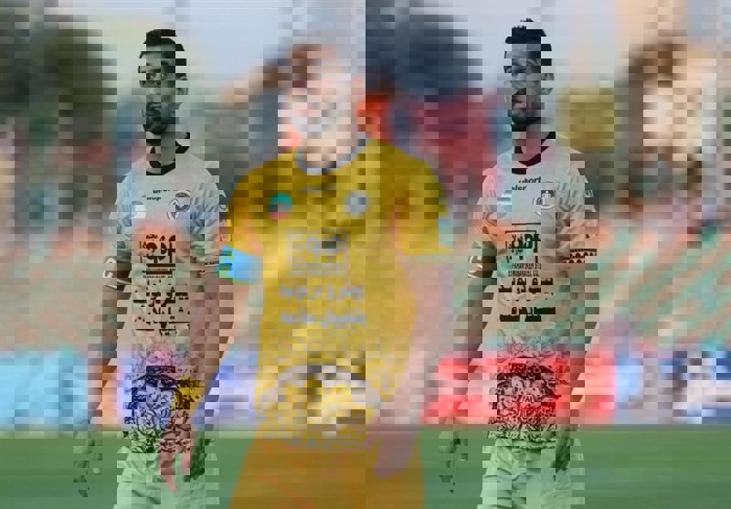 2211371