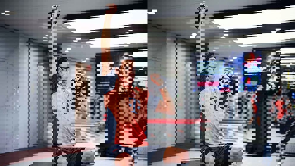 2211572