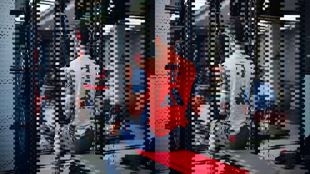 2211573