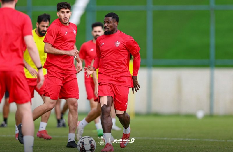 آثار غیبت یکساله در نمایش ستاره جدید پرسپوليس