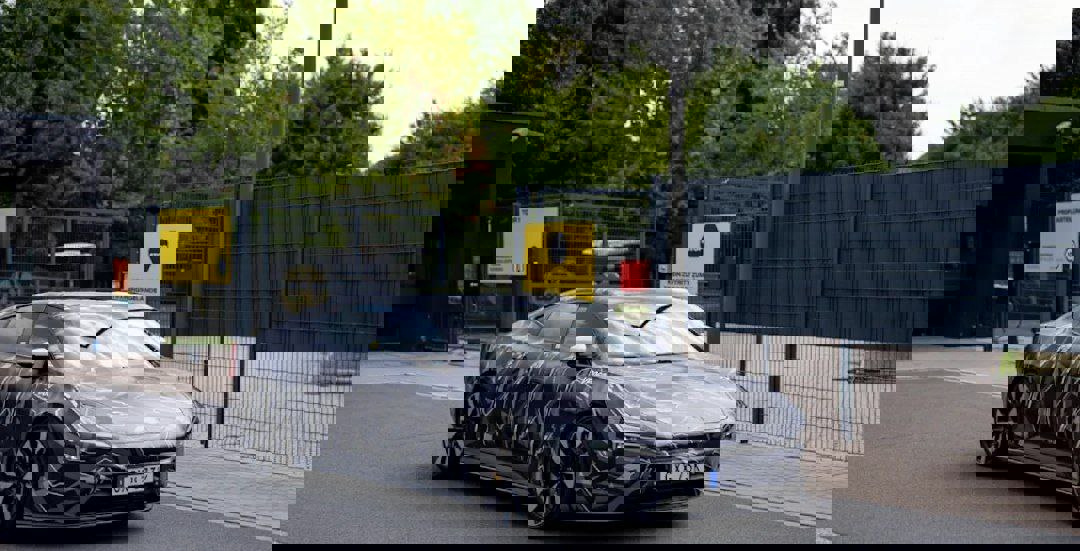 2211622