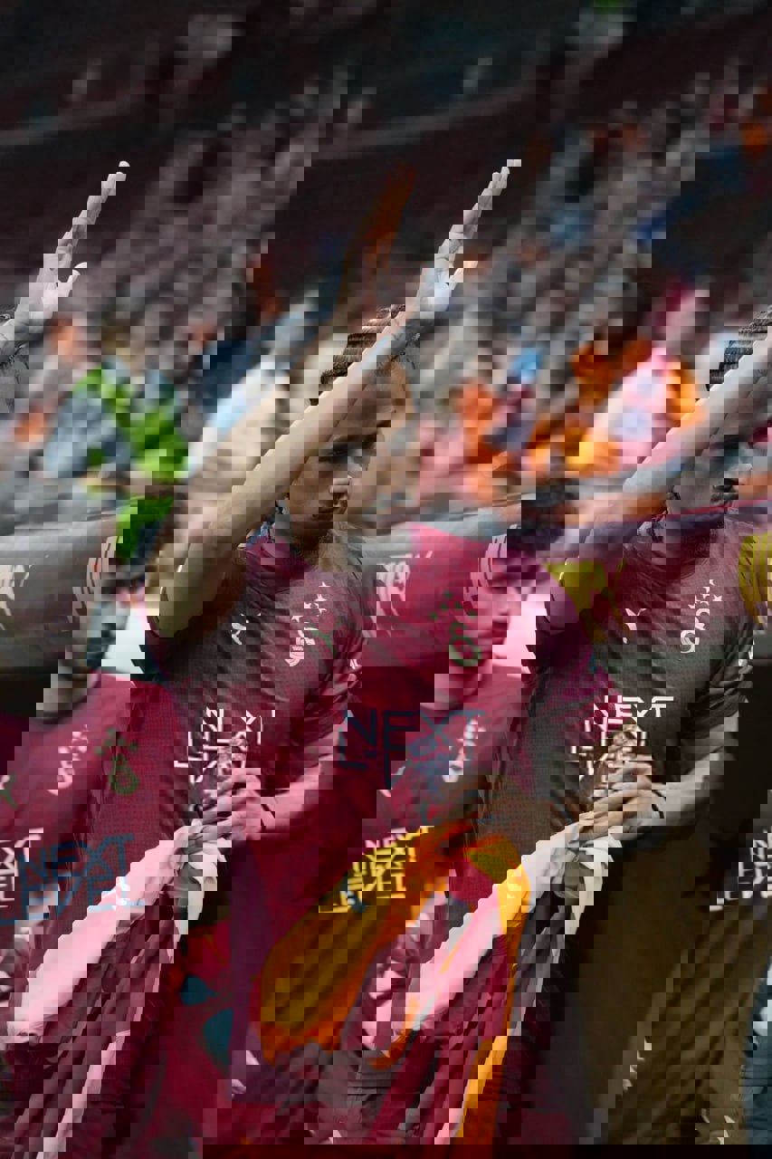 2211631