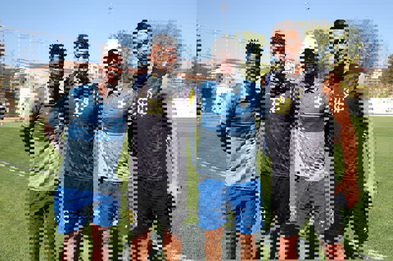 2211676
