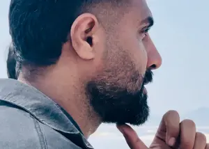 بازیگریِ ستاره سابق استقلال در ساحل خشک! (عکس)