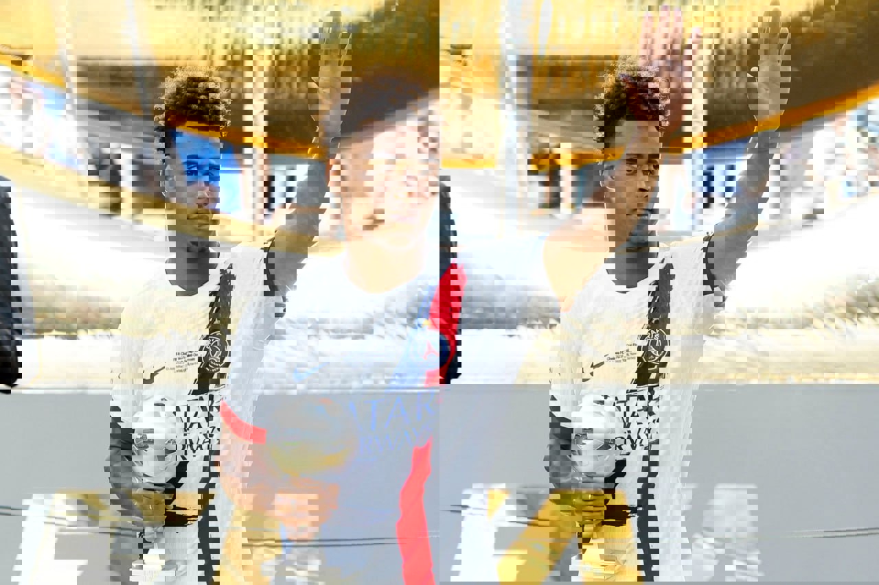2212403