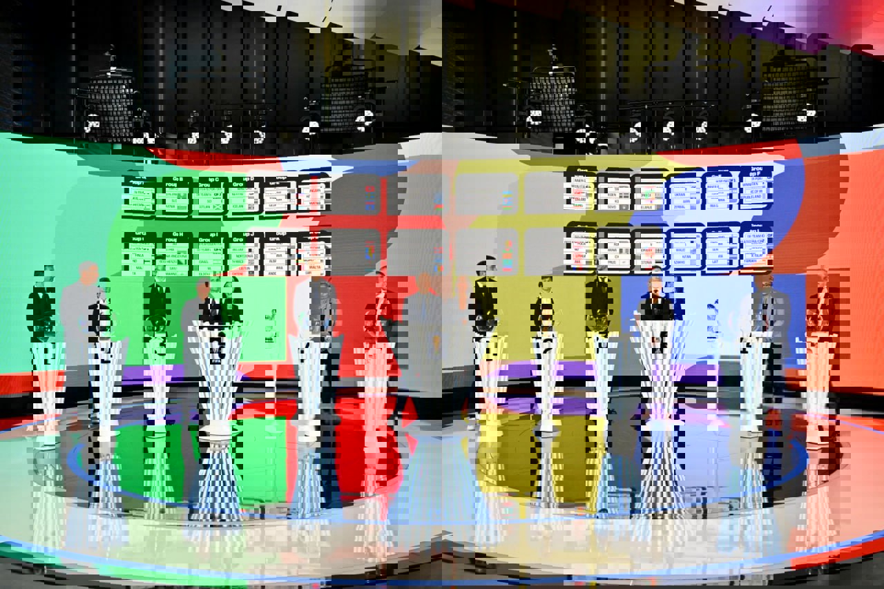 2212608