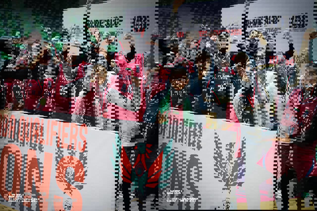 2213404
