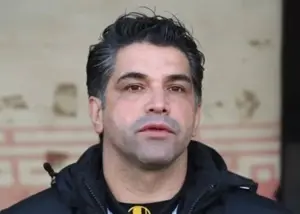 پیروز: همه به من فحش می‌دهند!