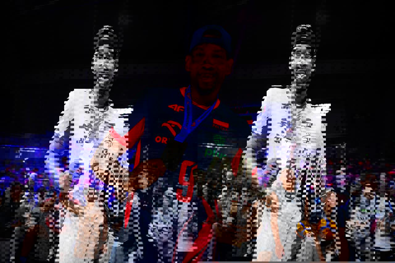 2213845