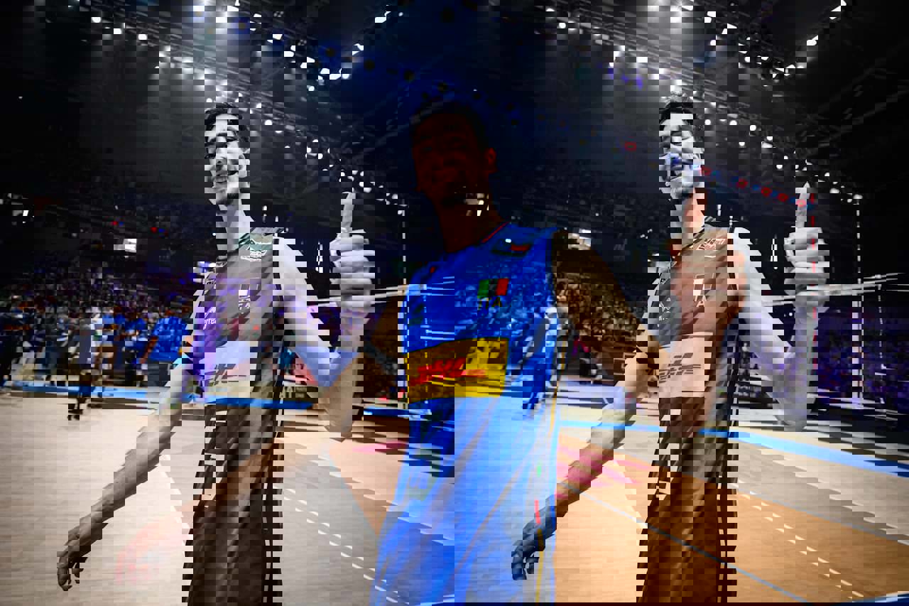 2213658