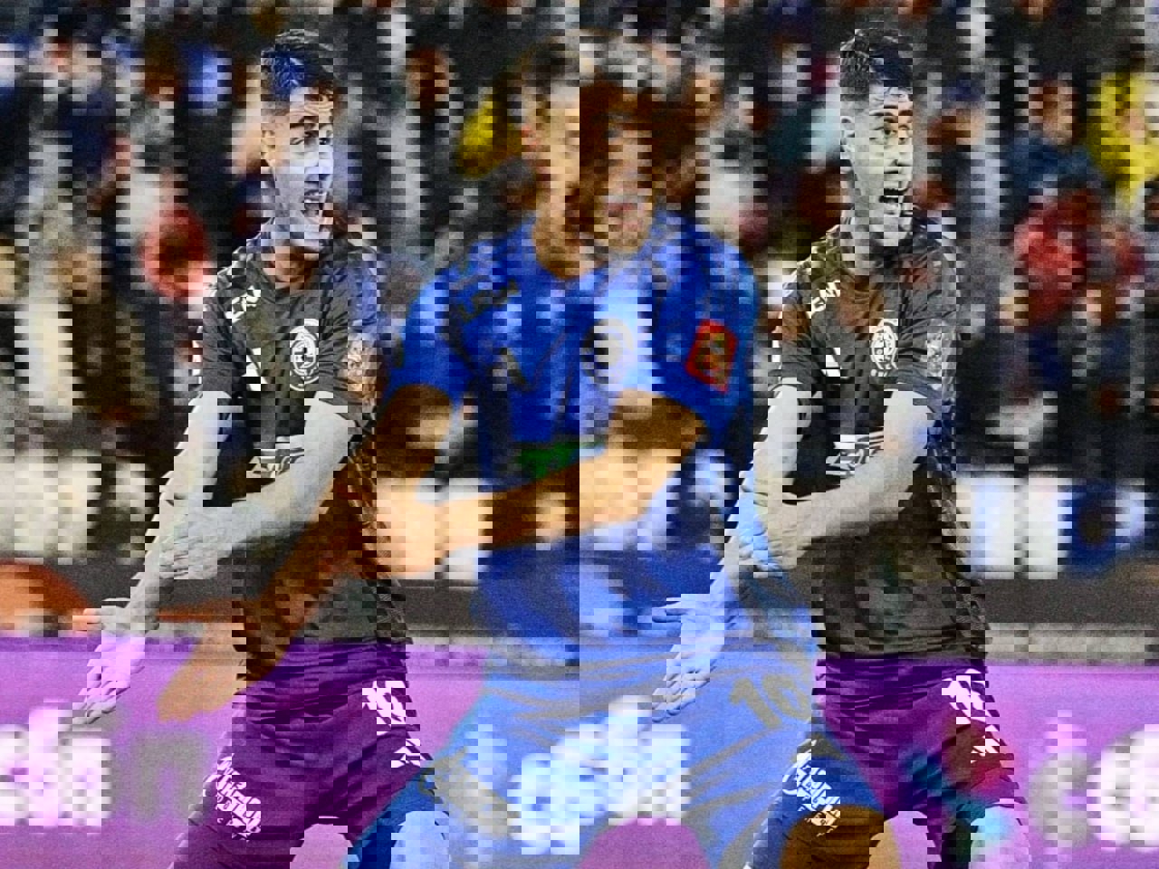 2213652
