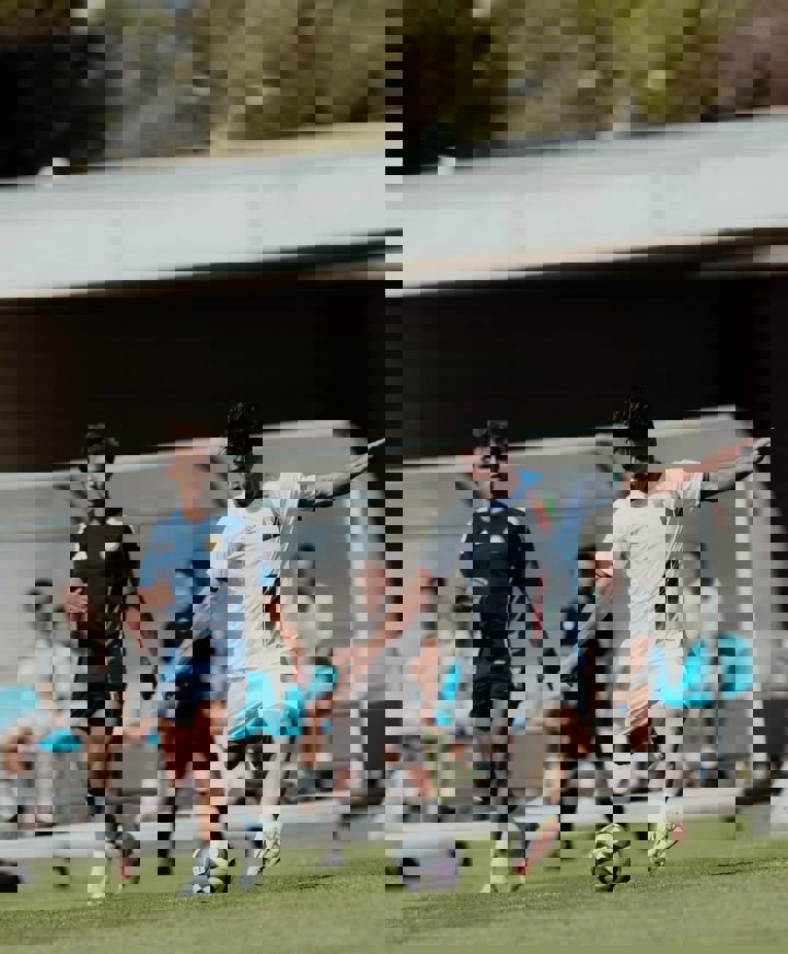 2213738