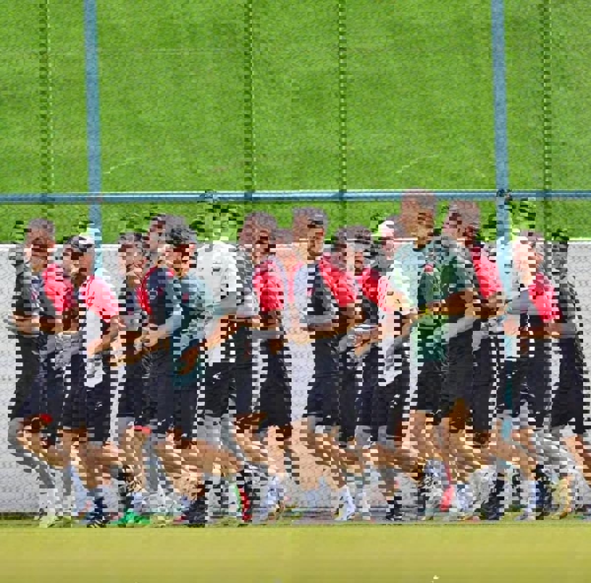 2213689