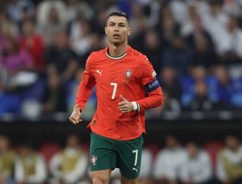 مجسمه جدید رونالدو در موزه CR7 نصب شد