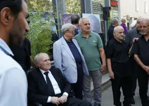 بهت پرسپولیسی محبوب در مراسم تشییع (عکس)