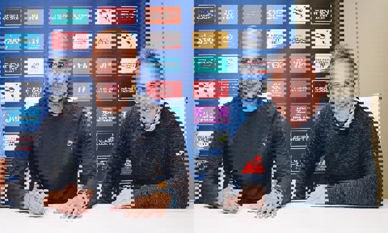 2213880