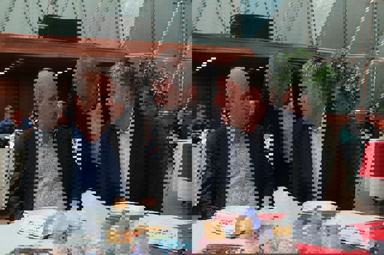2214442