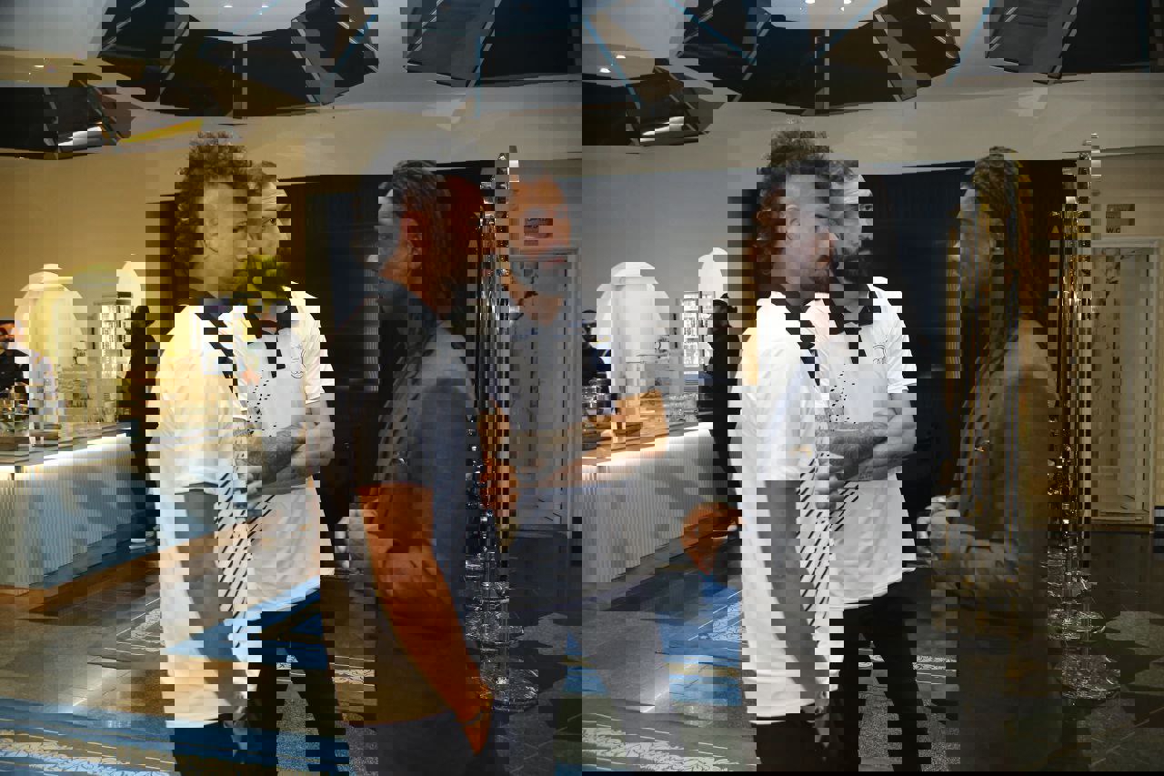 2215386