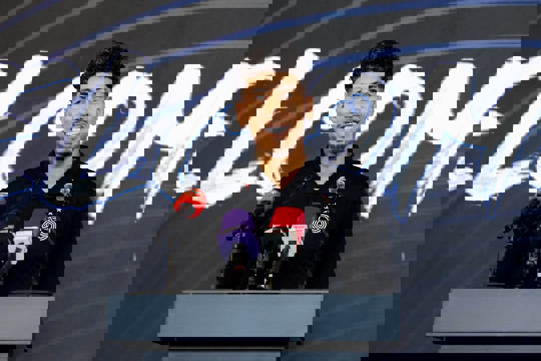 2215527