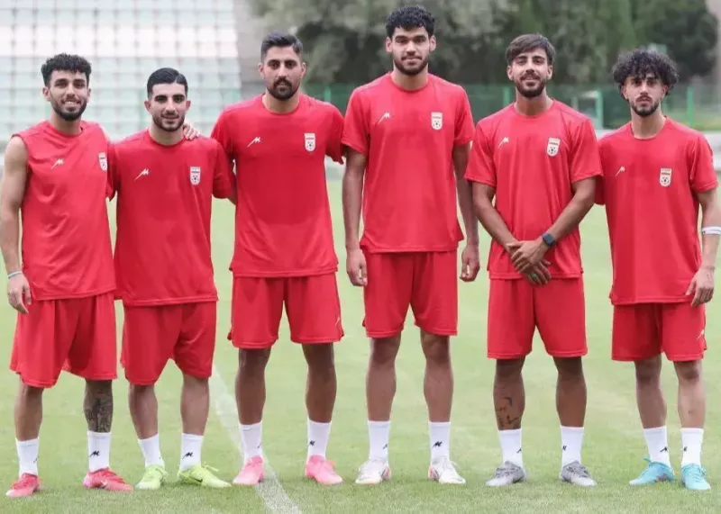 اسطوره‌های فوتبال ایران در تمرینات تیم امید